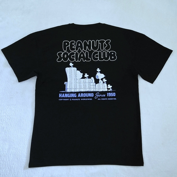 Peanuts Other - Peanuts "Peanuts Social Club" Graphic Tee👕 - NWT